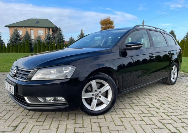 Volkswagen Passat cena 27900 przebieg: 245000, rok produkcji 2013 z Żelechów małe 667